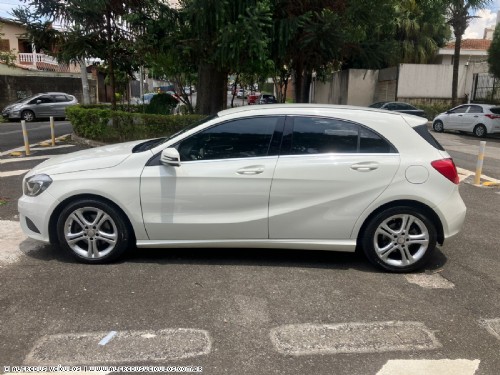 Mercedes-Benz A 200 1.6 TURBO URBAN 2014/2015